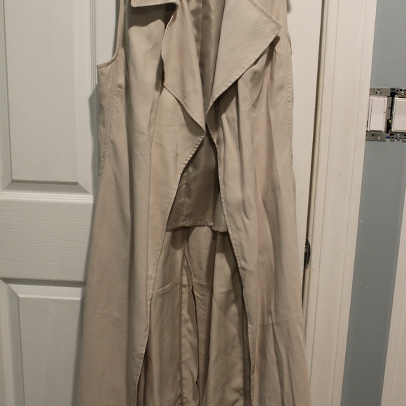 Banana Republic Sleeveless Trench - Picture 1 of 2